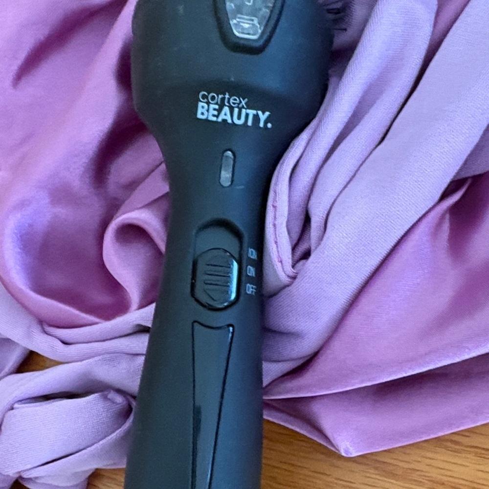 BedHead Teal Curling Wand and Black Brush and VS Straightener - Picture 3 of 3